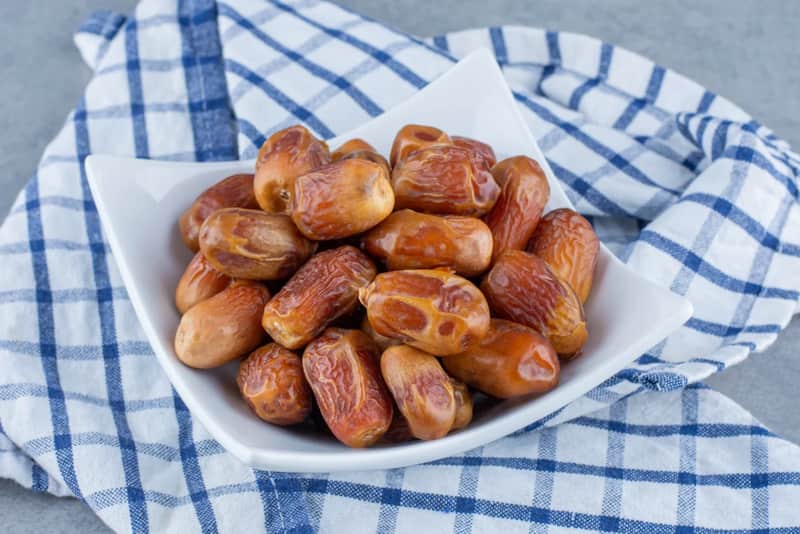 تصویر 1 از خرما زاهدی قصب با طعم شیرین و بافت نیمه خشک